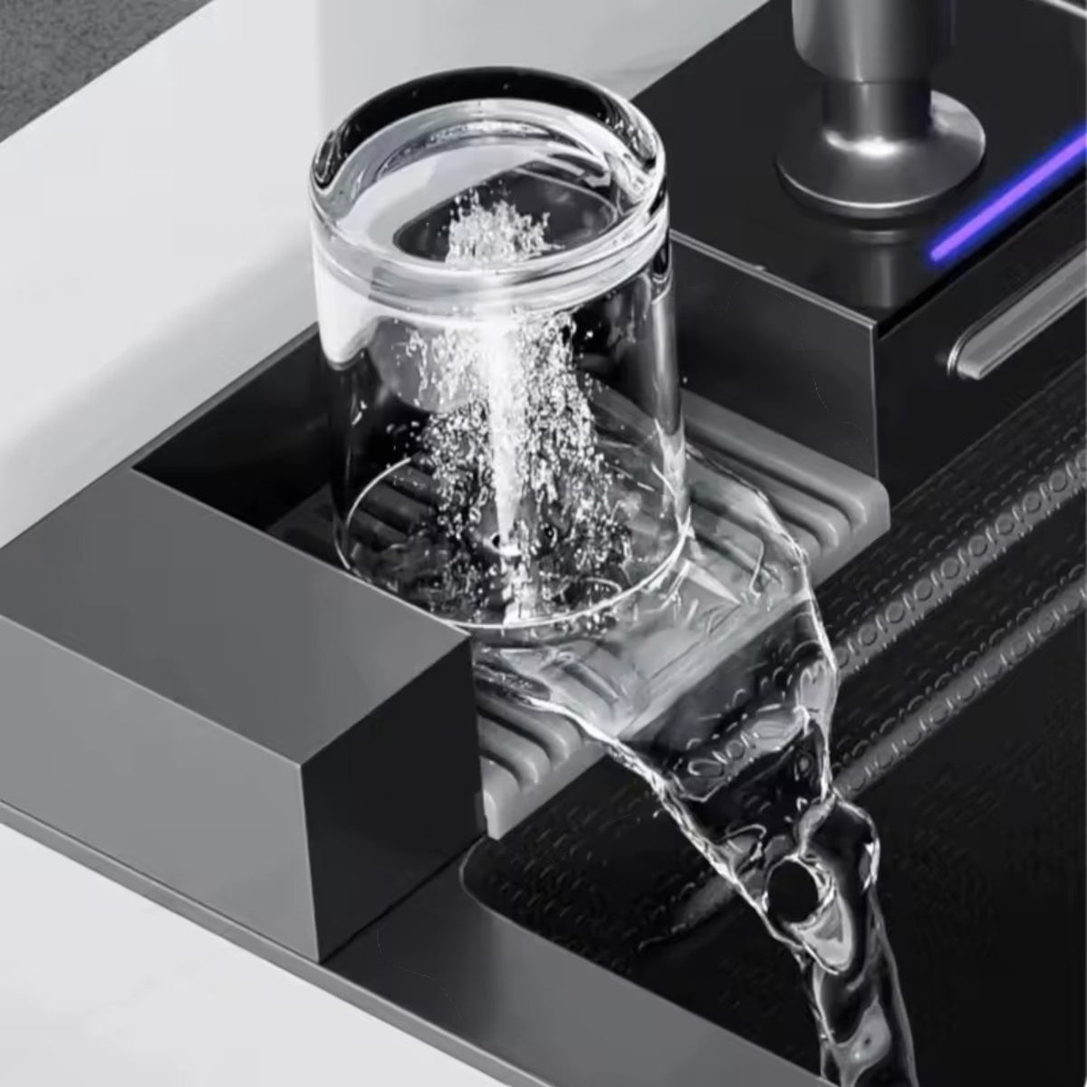 Consola multifunctionala pentru chiuveta, Afisaj digital, LED, 2 cascade, Clatitor pahare si robinet pentru apa filtrata, 750 mm, negru grafit